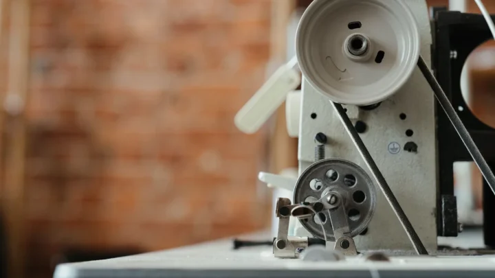 Sewing Machine Jammed? The Safe Way to Free It